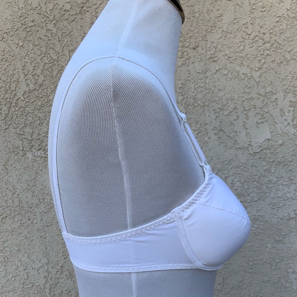 NWT Pink Victoria’s Secret White Bra - Picture 4 of 5